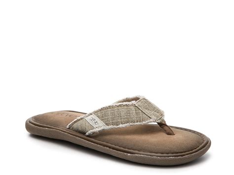 A foam footbed will keep every step cushioned so you can have fun in the sun. . Dsw flip flops